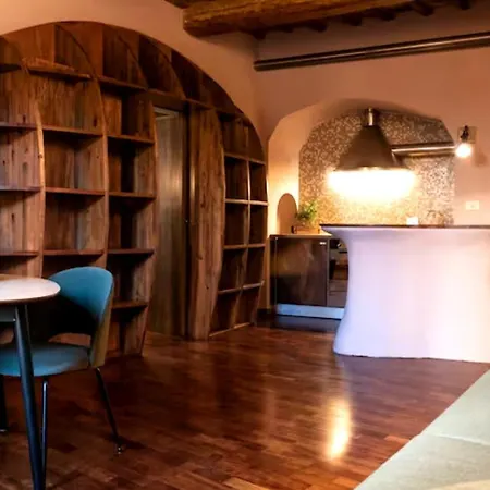 Center “ Arco Dei Gigli “ *