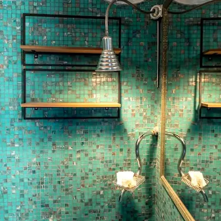 Center “ Arco Dei Gigli “ פרוג'ה