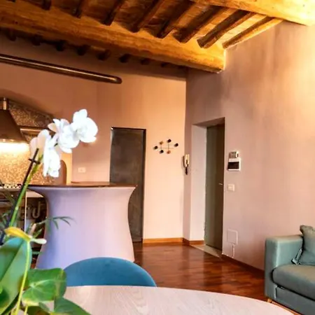 Center “ Arco Dei Gigli “ * Perúgia